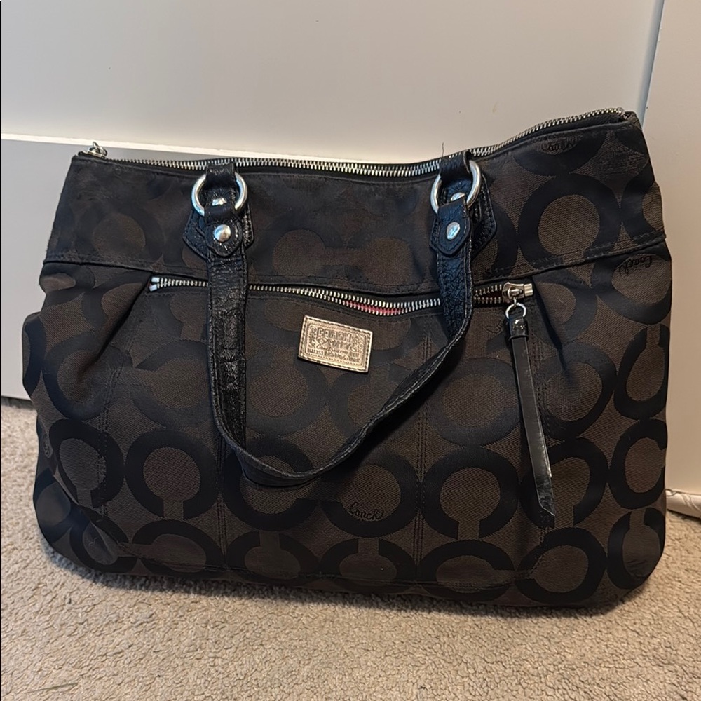 Coach Black and Brown Shoulder Bag with Signature Style